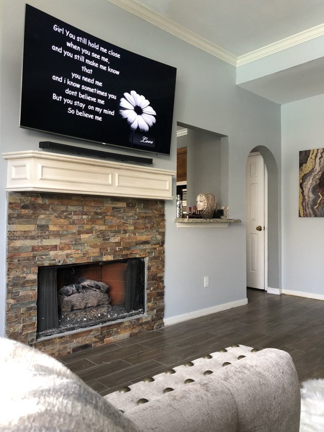 TV Mounting Installers in Austin
